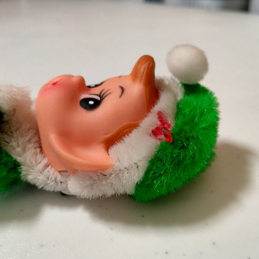 Vintage Handmade Pixie Elf Fridge Magnet Rubber Face Green Decor Kitschy - Picture 10 of 14